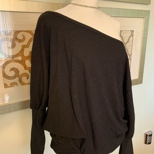 Women’s off shoulder top long sleeve